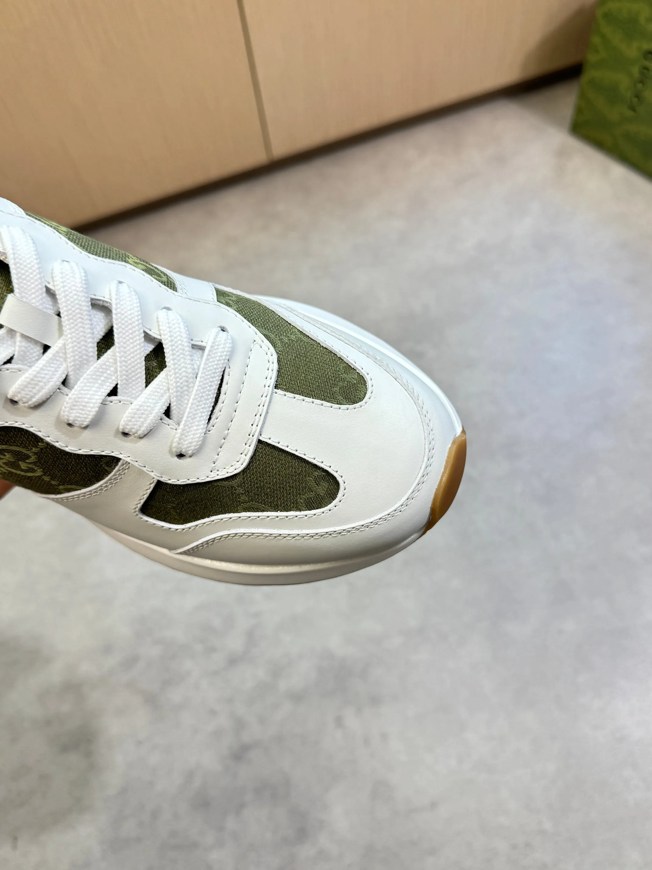 Men's shoes 💰800 [Gucci] Gucci - High-end quality original single casual sports shoes - Upper: 🔝 Nappa calfskin, brand totem cloth, tongue cloth label, heel silk screen brand LOGO - Lining: water-dyed cowhide - Outsole: ultra-light T men's shoes 💰U·Rubber; two-color molded outsole -Super high quality control·Fine workmanship: highlighted (high-end·luxury·grade) -Size :38-44 (45, can be customized)·GC0372